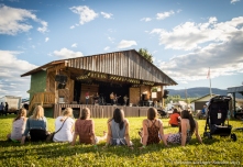 Audience watching Dylan Rysstad and the Rain Dogs, Midsummer Music Festival
